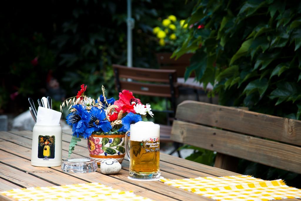 Landgasthof Pilsenhof Entenbraterei 헤헨도르프암필젠지 외부 사진