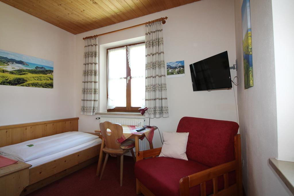 Landgasthof Pilsenhof Entenbraterei 헤헨도르프암필젠지 외부 사진