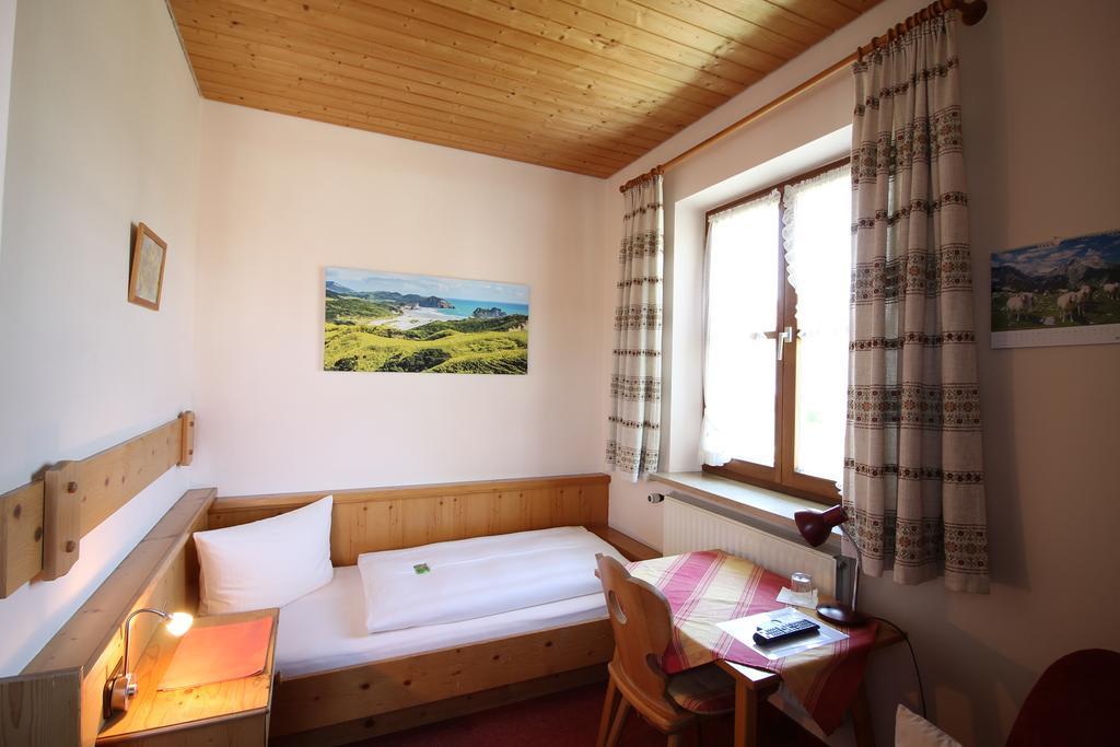 Landgasthof Pilsenhof Entenbraterei 헤헨도르프암필젠지 외부 사진