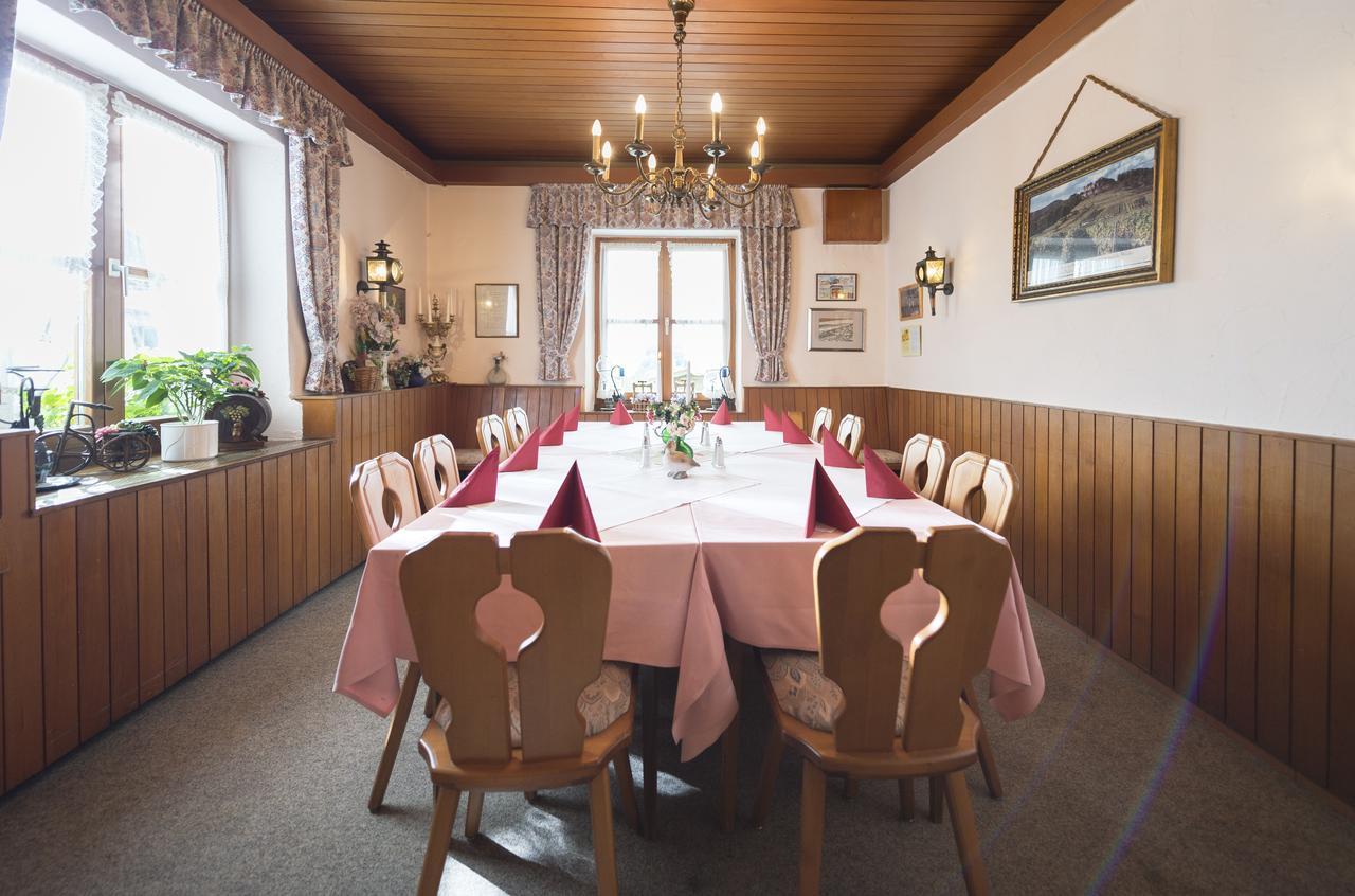 Landgasthof Pilsenhof Entenbraterei 헤헨도르프암필젠지 외부 사진