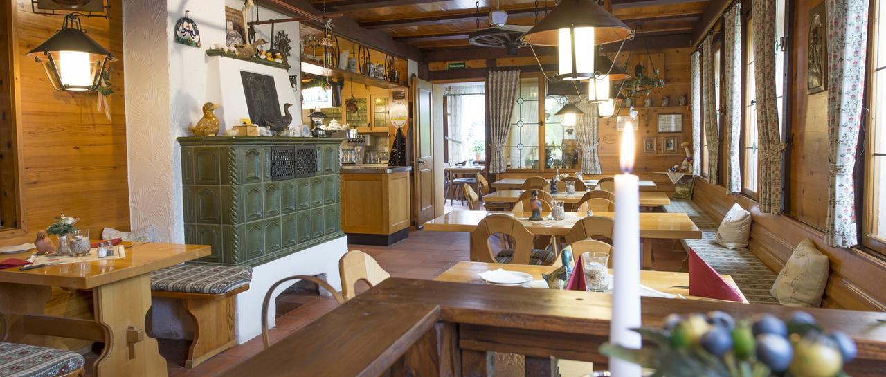 Landgasthof Pilsenhof Entenbraterei 헤헨도르프암필젠지 외부 사진